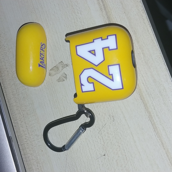 Airpod case - Picture 2 of 2